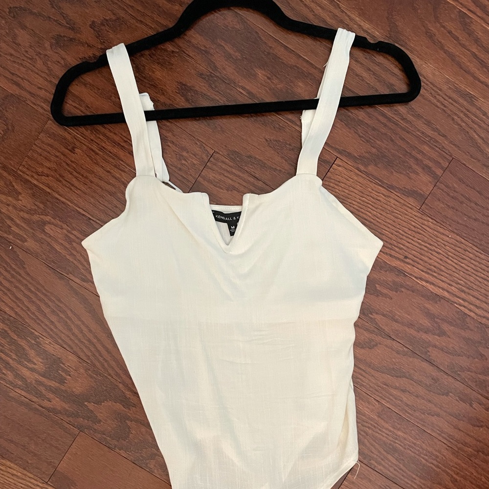V Neck Kendall & Kylie bodysuit
